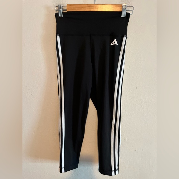 3/$20 Adidas Women’s Aeroready Black & White 3 Stripe Tight Fit Leggings Small - Picture 1 of 7